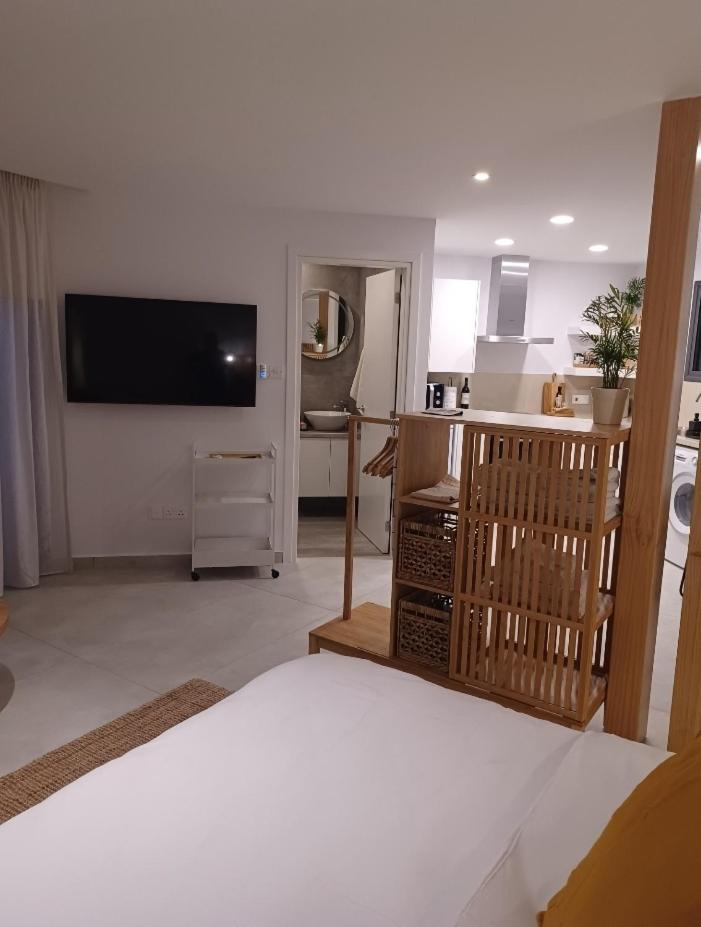 Terrazza Suites Пафос Экстерьер фото