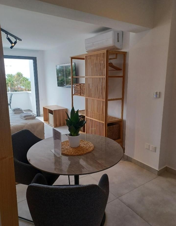 Terrazza Suites Пафос Экстерьер фото