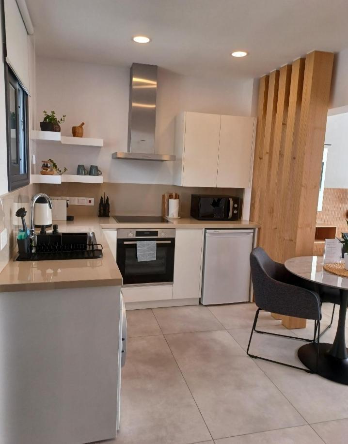 Terrazza Suites Пафос Экстерьер фото